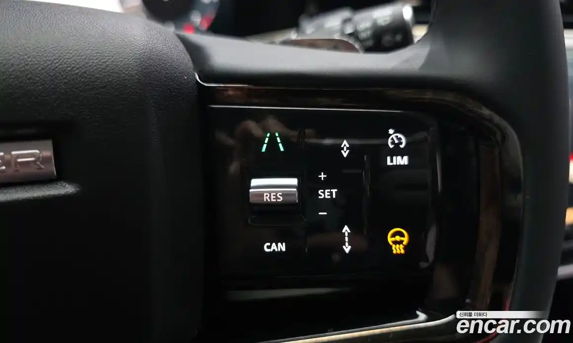 Land Rover Range-Rover Evoque 2025 2.0 гидро в Москве № 1763941, фото 16