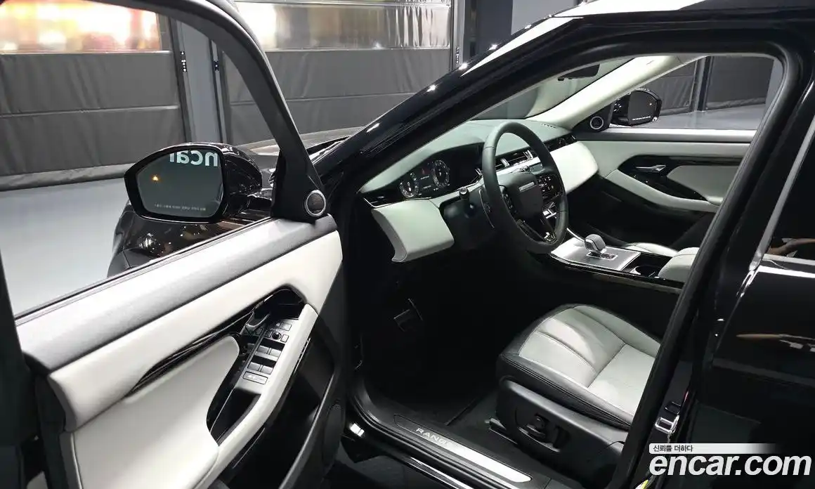 Land Rover Range-Rover Evoque 2025 2.0 гидро в Москве № 1763941, фото 10