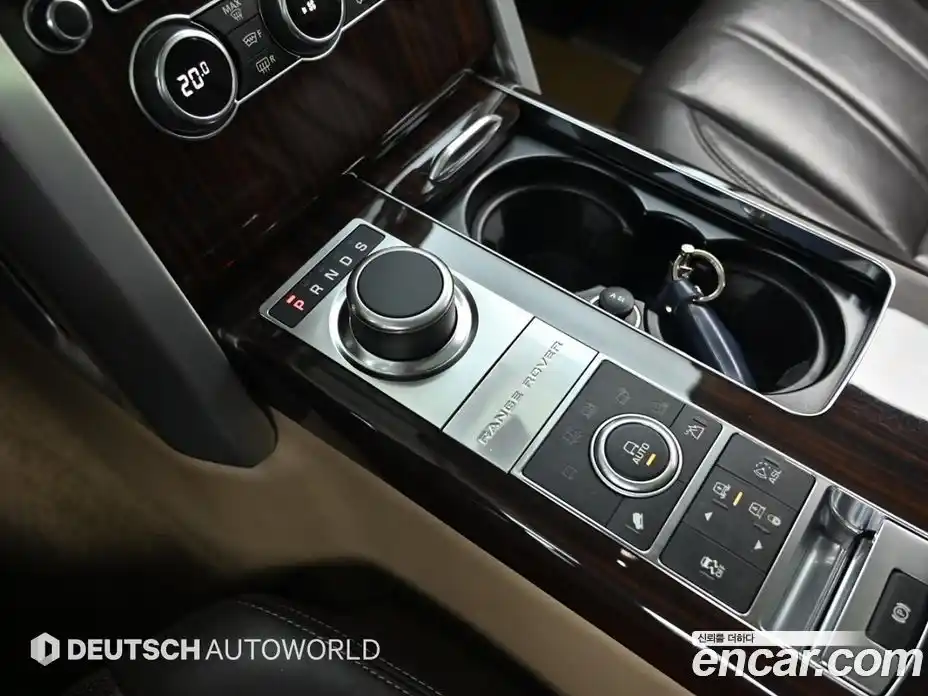 Land Rover Range-Rover 2015 4.4 гидро в Москве № 1764127, фото 9