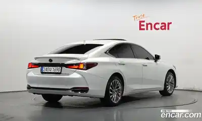 Lexus ES 2024 2.5 гидро в Москве № 1764901, миниатюра 2