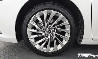 Lexus ES 2024 2.5 гидро в Москве № 1764901, миниатюра 5