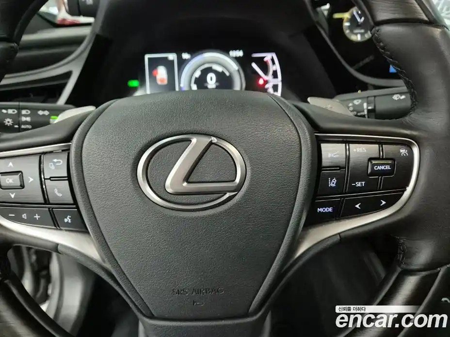 Lexus ES 2025 2.5 вариатор в Москве № 1764982, фото 17