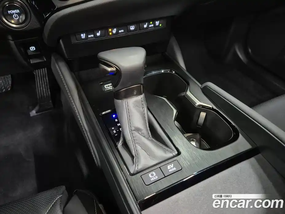 Lexus ES 2025 2.5 вариатор в Москве № 1764982, фото 9