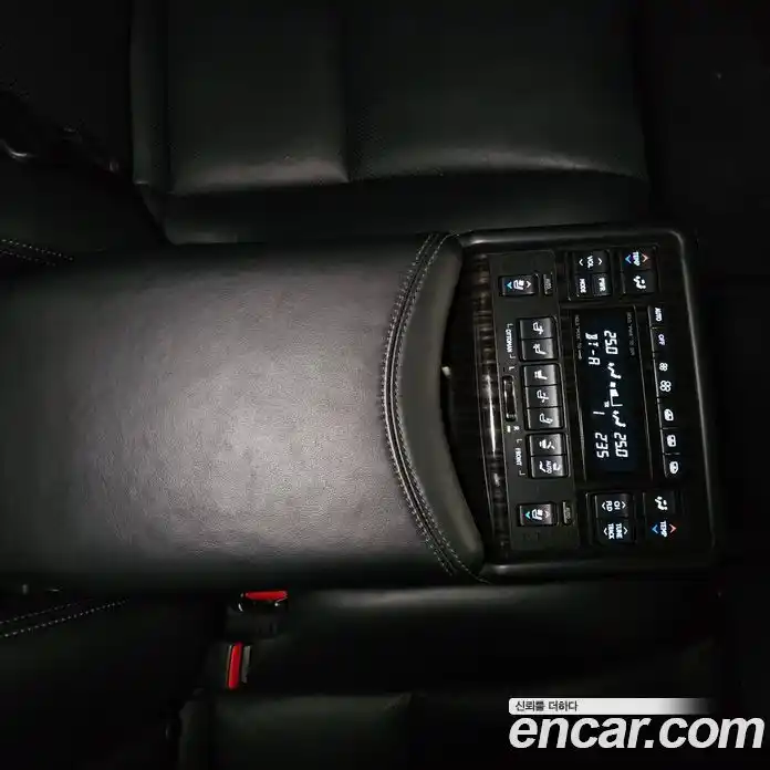 Lexus LS 2016 5.0 вариатор в Москве № 1765006, фото 15
