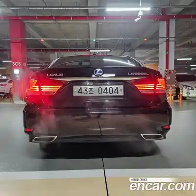 Lexus LS 2016 5.0 вариатор в Москве № 1765006, миниатюра 4