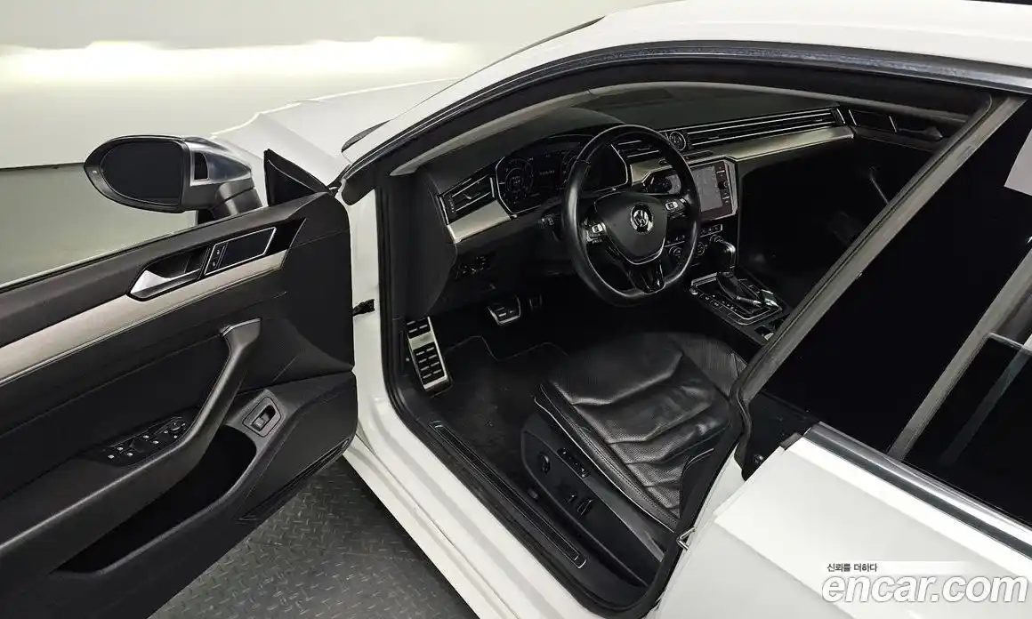 Volkswagen Arteon 2019 2.0 гидро в Москве № 1765214, фото 11