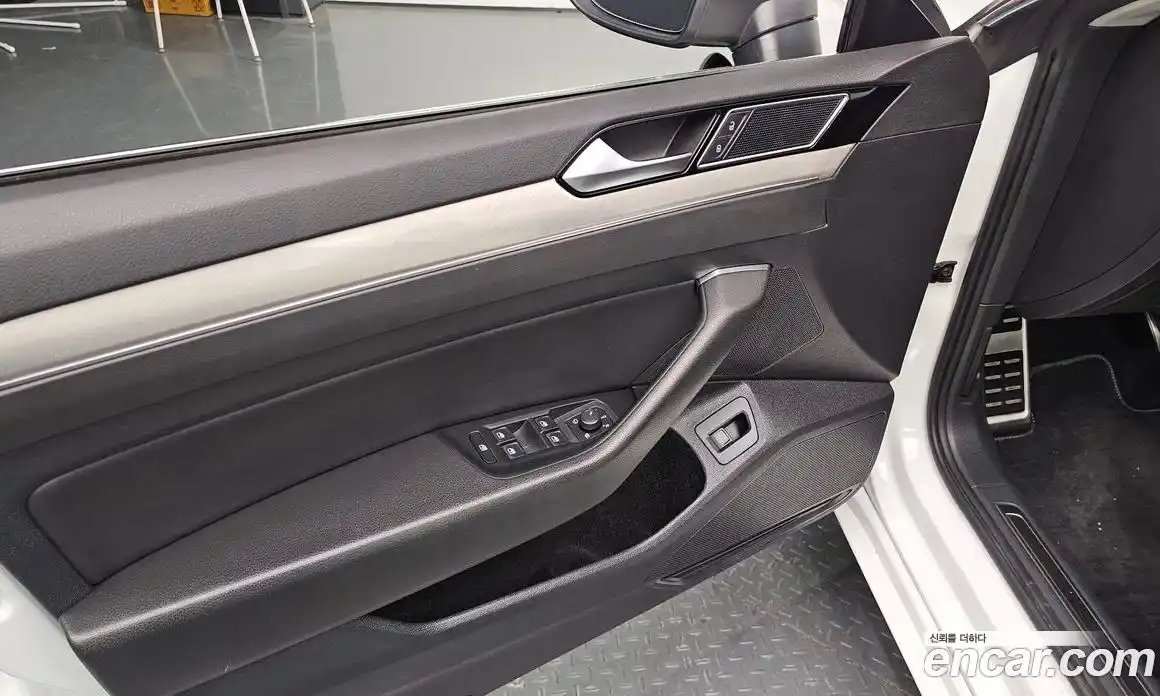 Volkswagen Arteon 2019 2.0 гидро в Москве № 1765214, фото 19