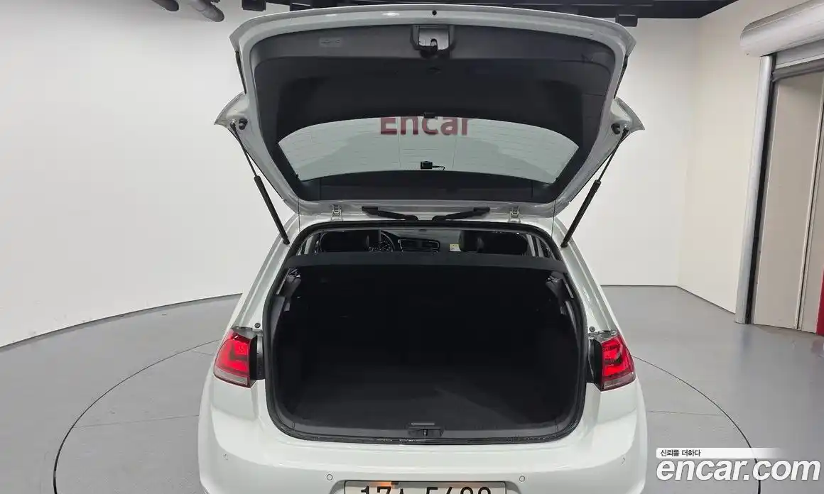 Volkswagen Golf 2014 1.6 гидро в Москве № 1765221, фото 20