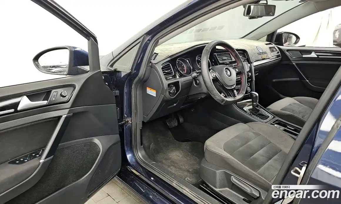 Volkswagen Golf 2016 1.4 гидро в Москве № 1765296, фото 10