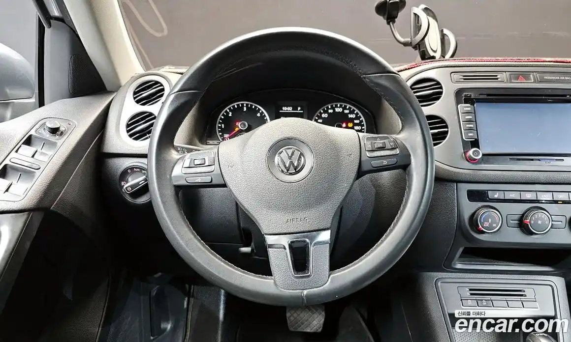 Volkswagen Tiguan 2015 2.0 гидро в Москве № 1765324, фото 12