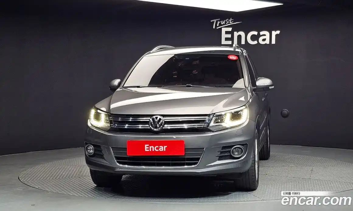 Volkswagen Tiguan 2015 2.0 гидро в Москве № 1765324, фото 3