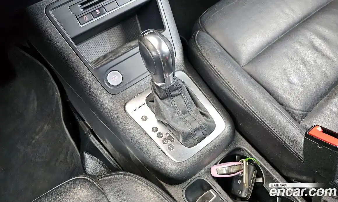 Volkswagen Tiguan 2015 2.0 гидро в Москве № 1765324, фото 9
