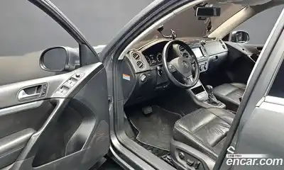 Volkswagen Tiguan 2015 2.0 гидро в Москве № 1765324, миниатюра 10