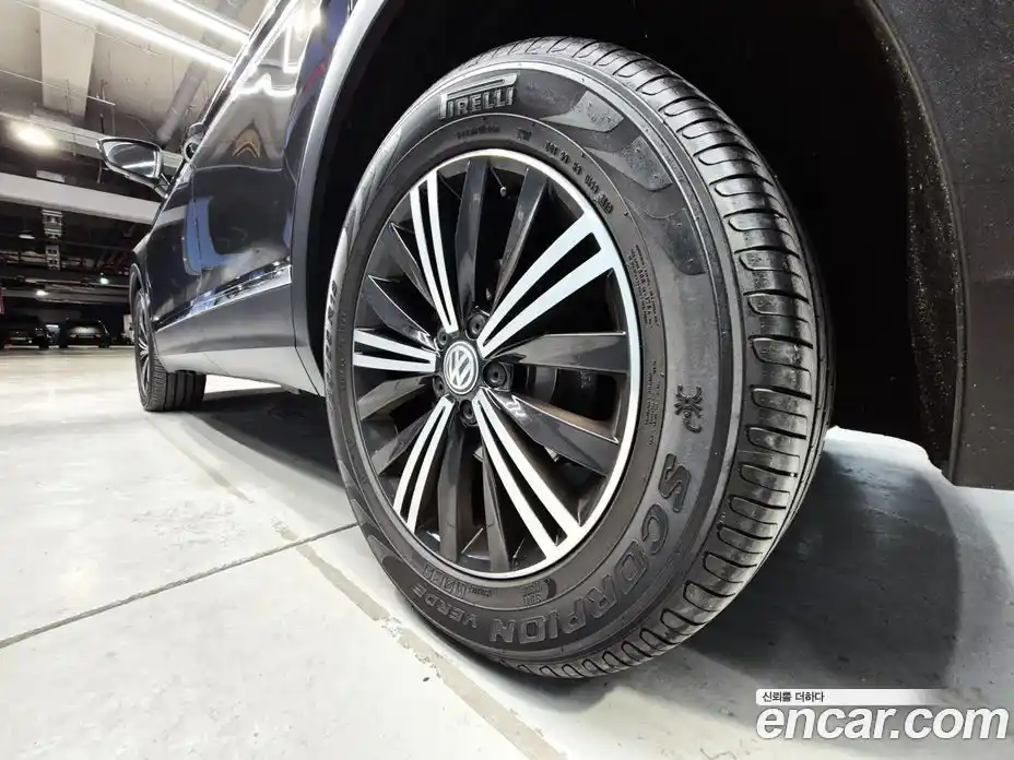 Volkswagen Tiguan 2020 2.0 гидро в Москве № 1765369, фото 20