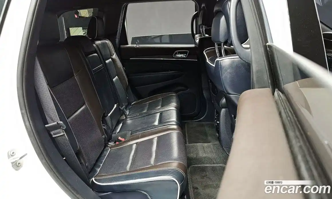 Jeep Cherokee 2017 3.0 гидро в Москве № 1766416, фото 11