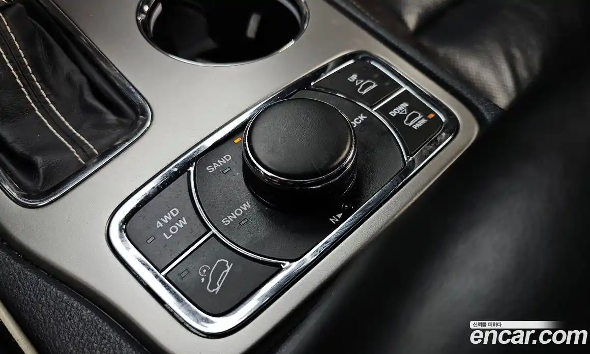 Jeep Cherokee 2017 3.0 гидро в Москве № 1766416, фото 17