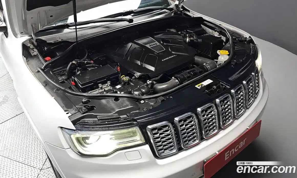 Jeep Cherokee 2017 3.0 гидро в Москве № 1766416, фото 6