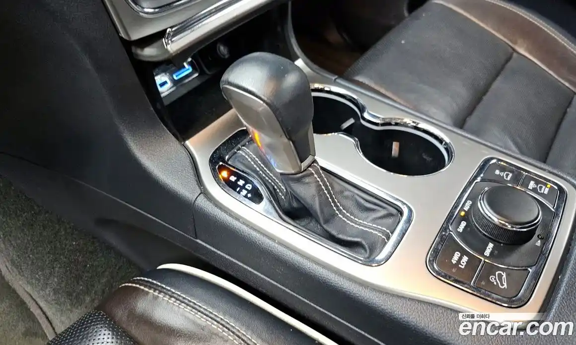 Jeep Cherokee 2017 3.0 гидро в Москве № 1766416, фото 9