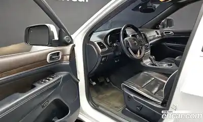 Jeep Cherokee 2017 3.0 гидро в Москве № 1766416, миниатюра 10