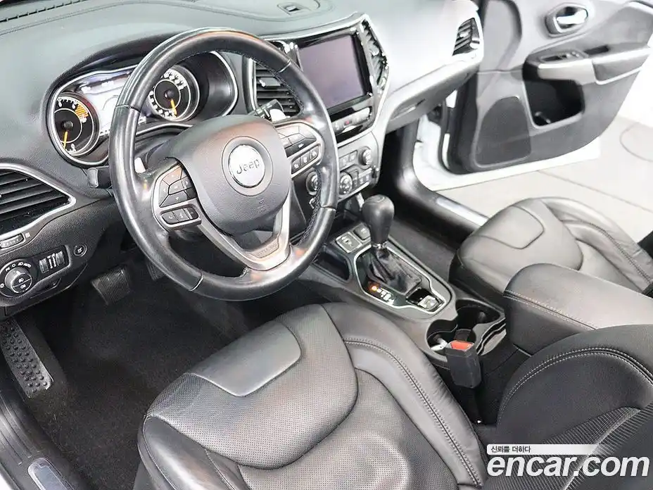 Jeep Cherokee 2021 2.4 гидро в Москве № 1766533, фото 17