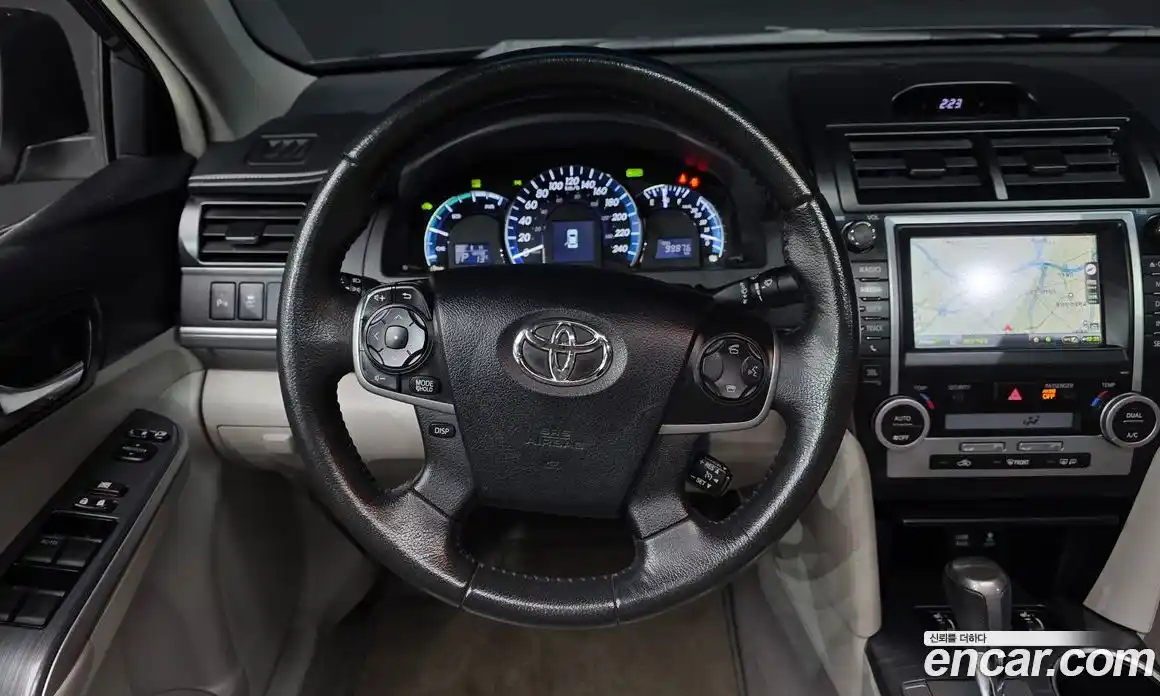 Toyota Camry 2013 2.5 гидро в Москве № 1766894, фото 13