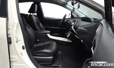 Toyota Prius 2016 1.8 гидро в Москве № 1766926, миниатюра 11