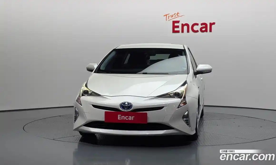 Toyota Prius 2016 1.8 гидро в Москве № 1766926, фото 3