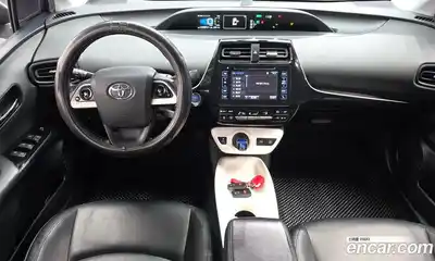 Toyota Prius 2016 1.8 гидро в Москве № 1766926, миниатюра 7