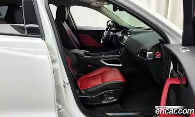 Jaguar F-Pace 2019 2.0 гидро в Москве № 1770405, миниатюра 11