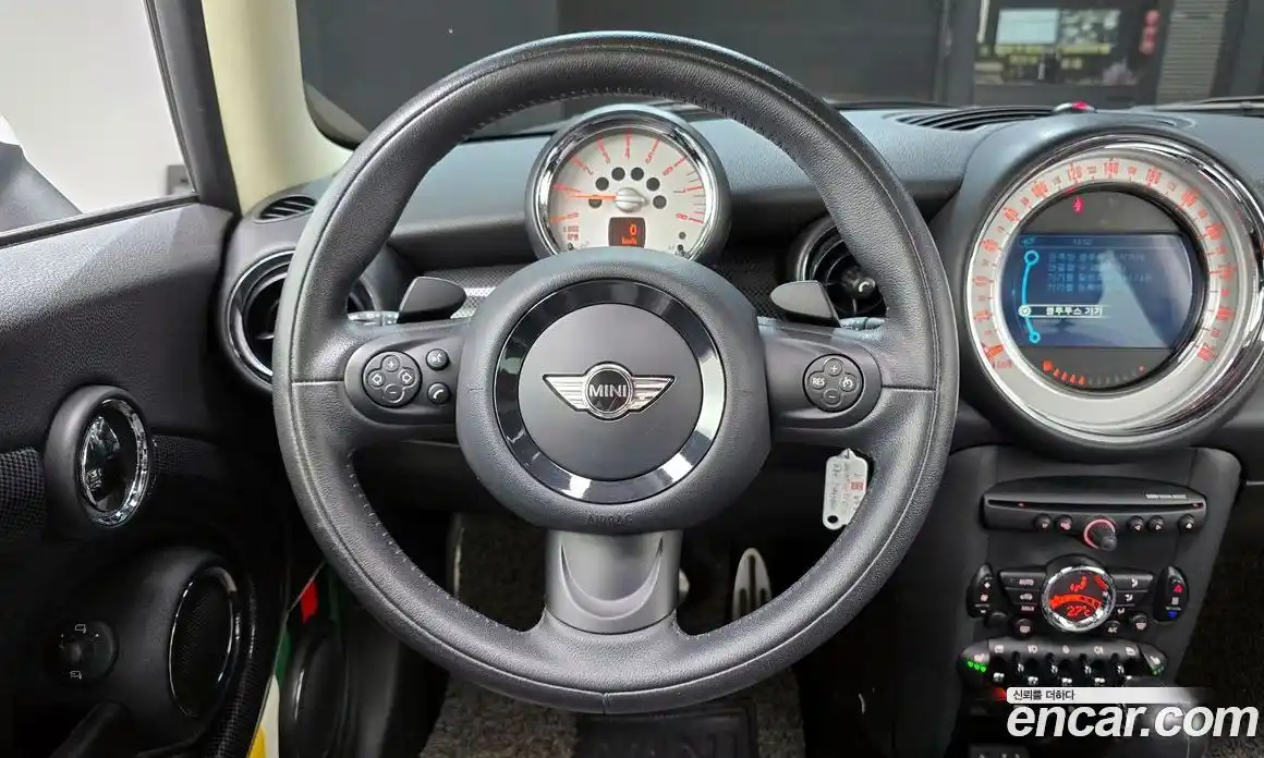 Mini Cooper 2013 1.6 гидро в Москве № 206447, фото 13