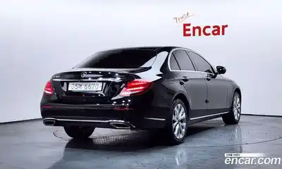 Mercedes-Benz E-Class 2018 2.0 гидро, миниатюра 2