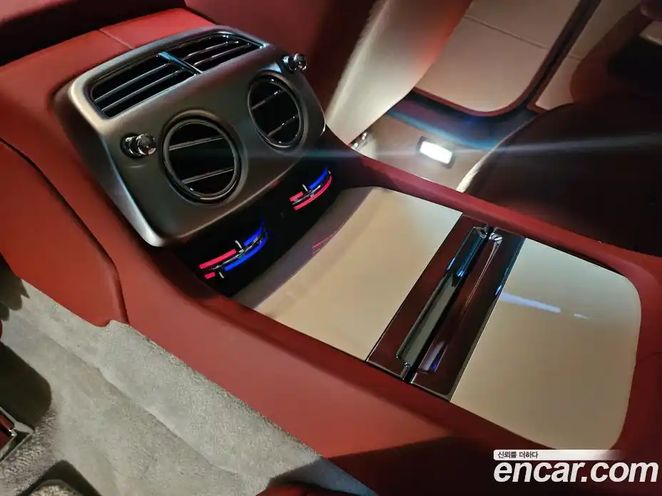 Rolls-Royce Dawn 2019 6.6 гидро в Москве № 407380, фото 18