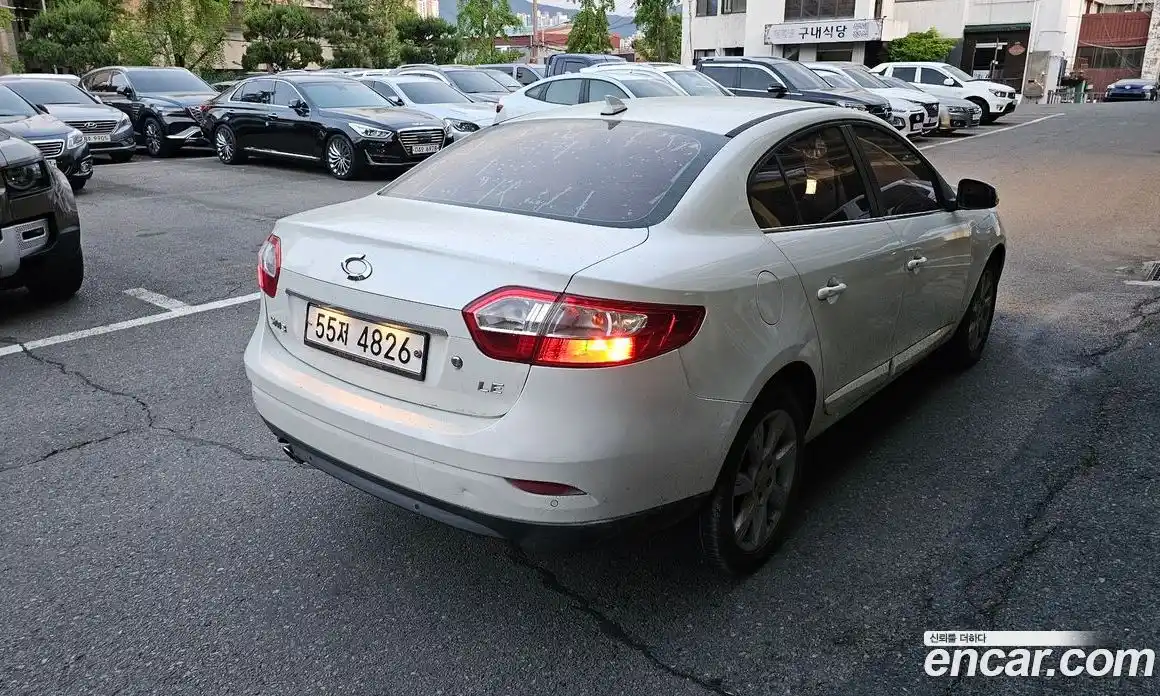 Renault SM3 2010 1.6 гидро в Москве № 1472016, фото 4