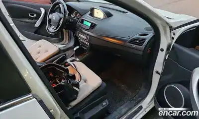 Renault SM3 2010 1.6 гидро в Москве № 1472016, миниатюра 9