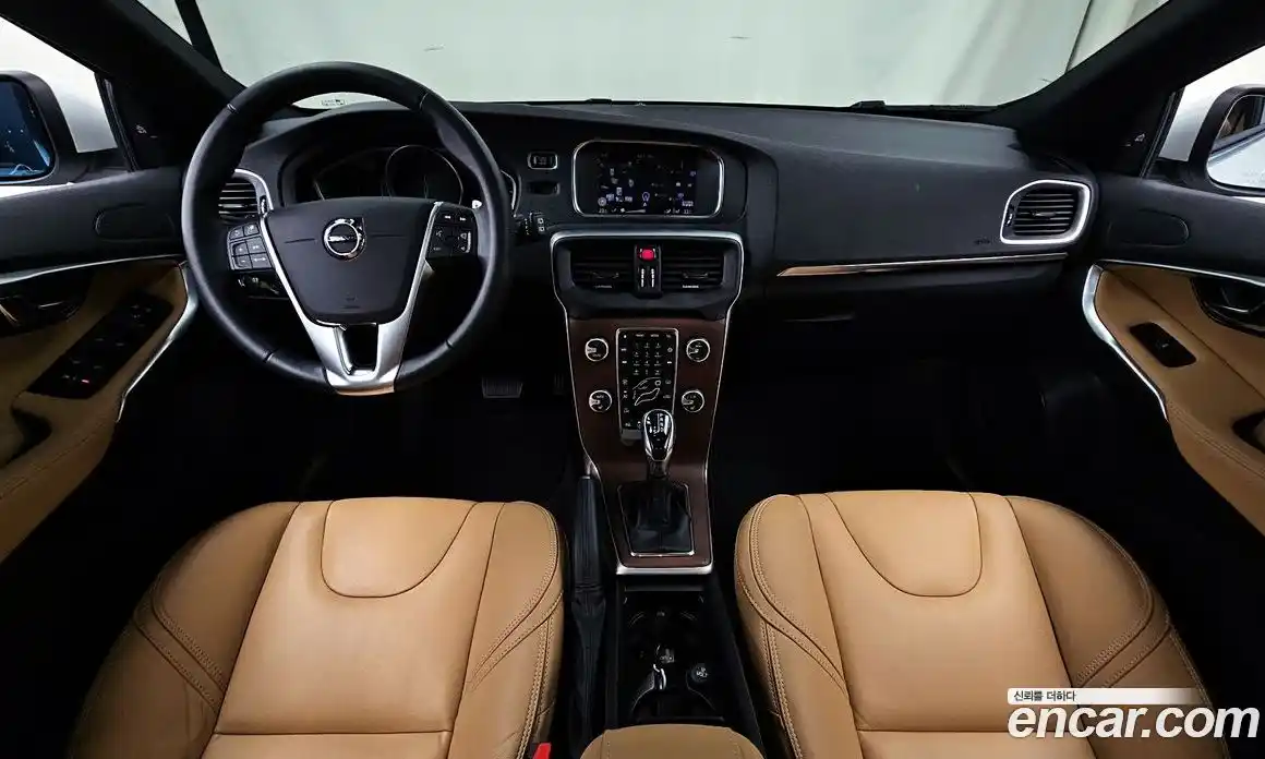 Volvo V40 2018 2.0 гидро в Москве № 155373, фото 7