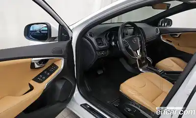 Volvo V40 2018 2.0 гидро в Москве № 155373, миниатюра 10