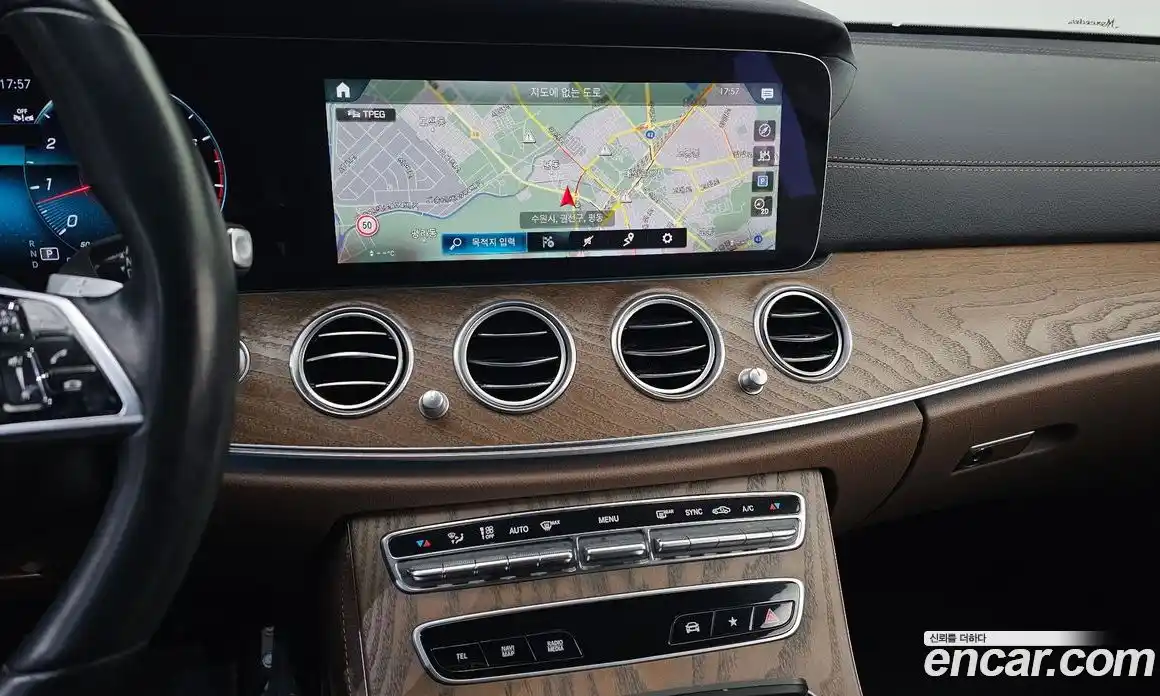 Mercedes-Benz E-Class 2022 2.0 гидро в Москве, фото 14