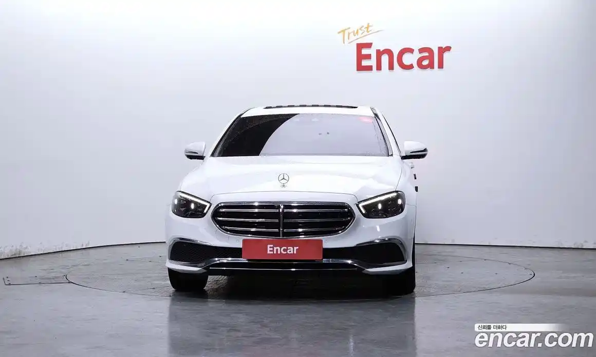 Mercedes-Benz E-Class 2022 2.0 гидро в Москве, фото 3