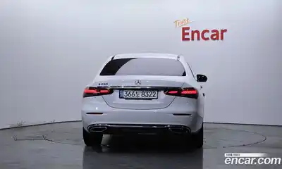 Mercedes-Benz E-Class 2022 2.0 гидро в Москве, миниатюра 4