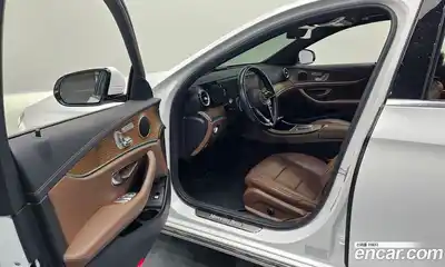 Mercedes-Benz E-Class 2022 2.0 гидро в Москве, миниатюра 10