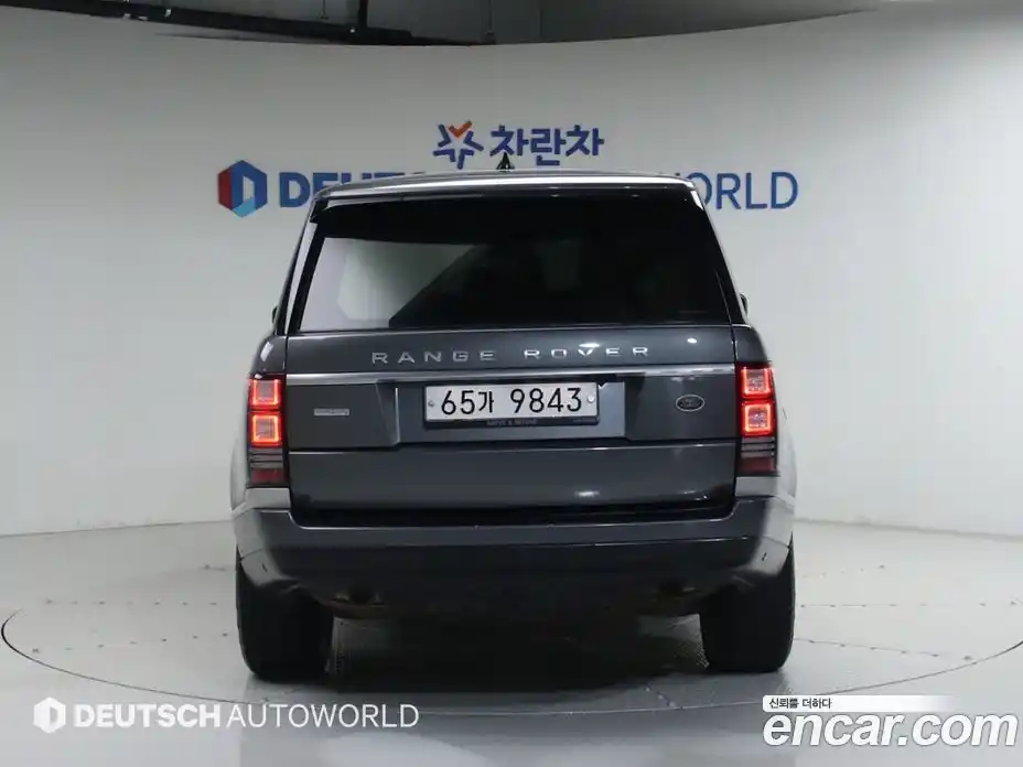 Land Rover Range-Rover 2017 5.0 гидро в Москве № 1619856, фото 4
