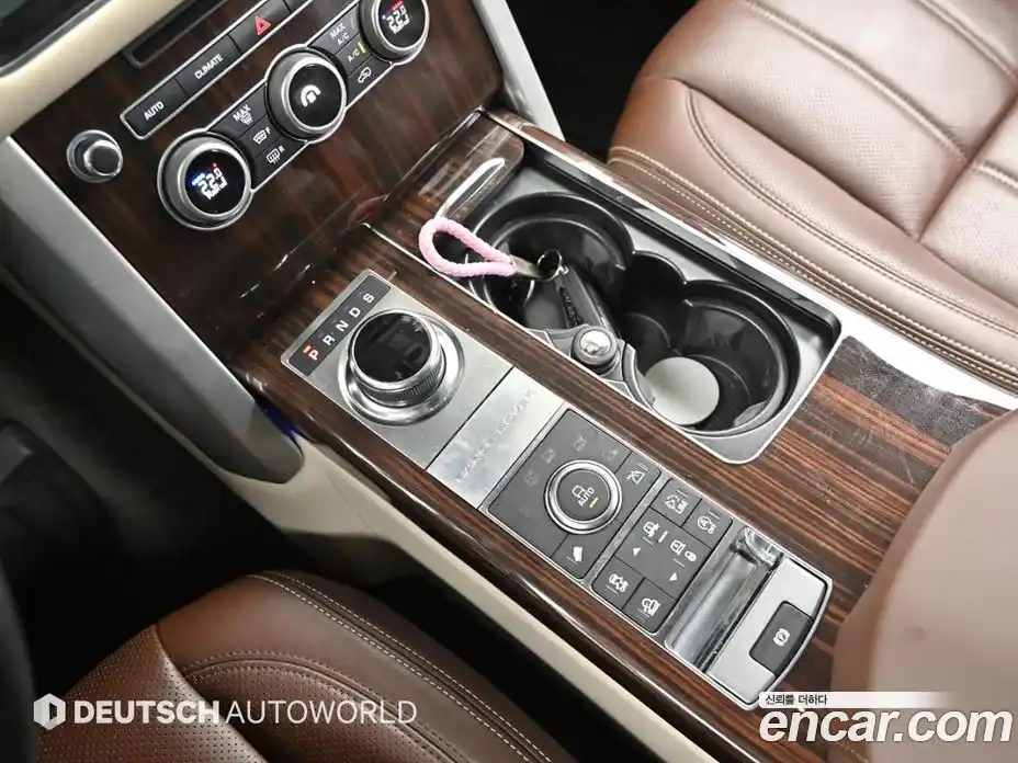 Land Rover Range-Rover 2017 5.0 гидро в Москве № 1619856, фото 9