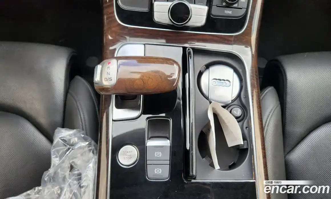 Audi A8 2015 4.0 гидро в Москве № 163709, фото 12
