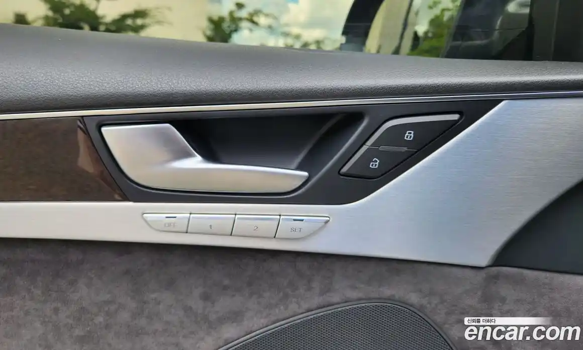 Audi A8 2015 4.0 гидро в Москве № 163709, фото 13