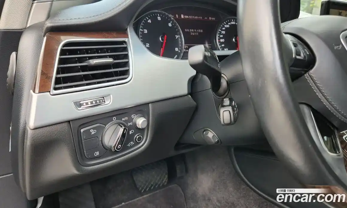 Audi A8 2015 4.0 гидро в Москве № 163709, фото 14