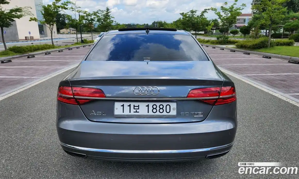 Audi A8 2015 4.0 гидро в Москве № 163709, фото 4