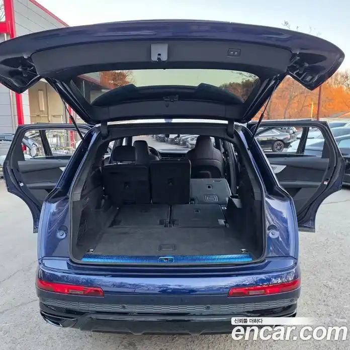 Audi Q7 2023 3.0 гидро в Москве № 163947, фото 13