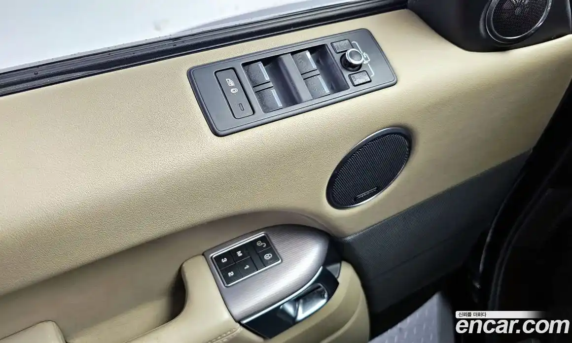 Land Rover Range-Rover Sport 2015 3.0 гидро в Москве № 166528, фото 17