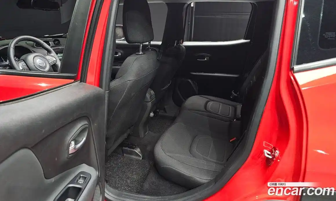 Jeep Renegade 2022 1.3 гидро в Москве № 169974, фото 12