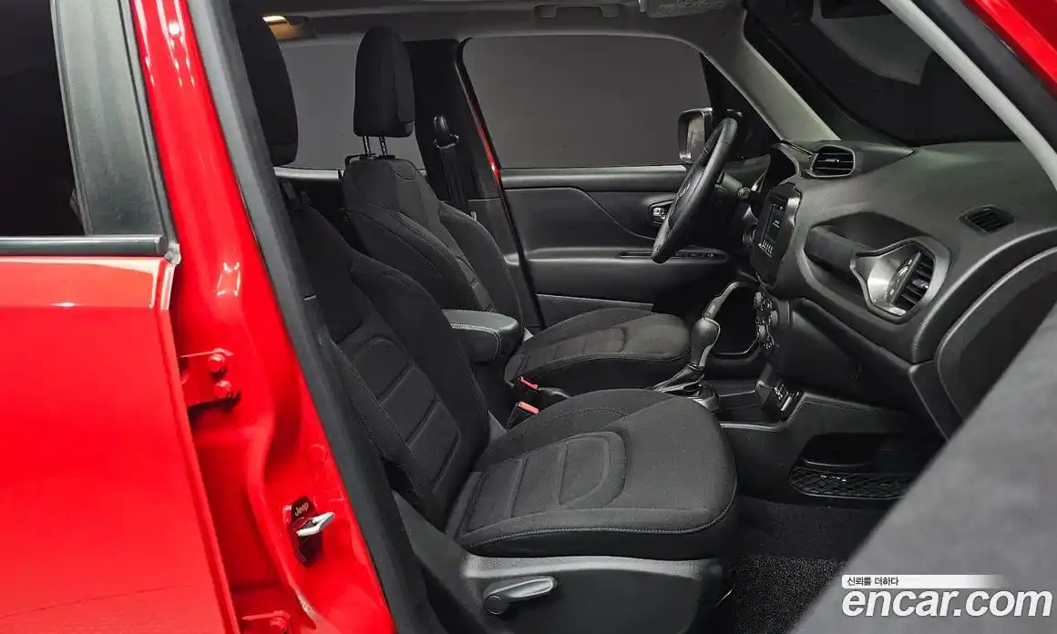 Jeep Renegade 2022 1.3 гидро в Москве № 169974, фото 10